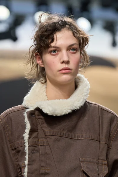 Look 66